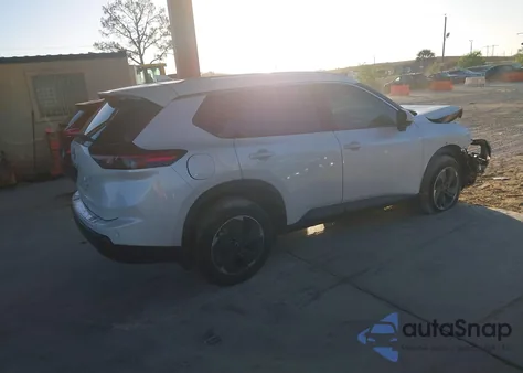 2025 Nissan Rogue Sv Fwd z USA, uszkodzony, nr VIN 5N1BT3BA8SC868395